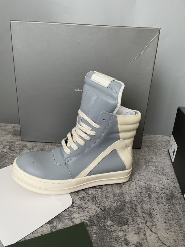 RO Sneakers