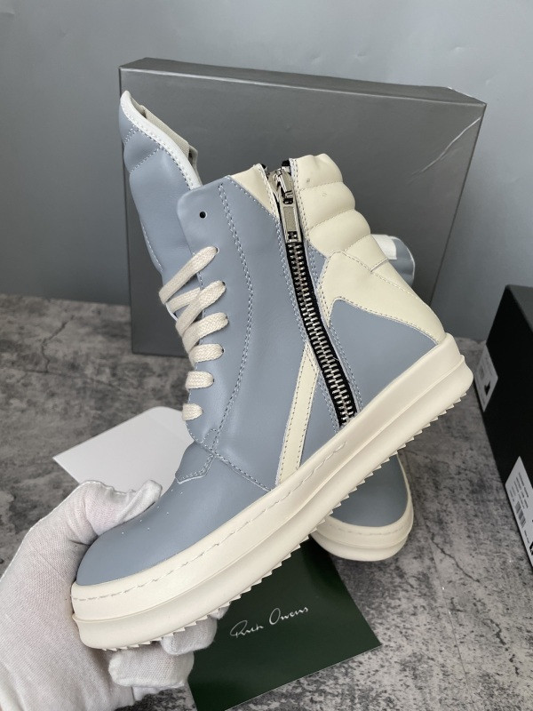 RO Sneakers