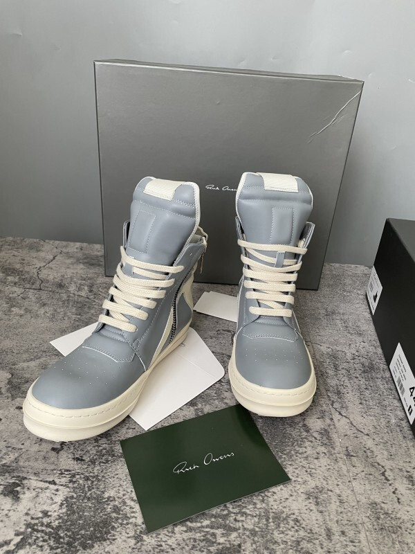 RO Sneakers