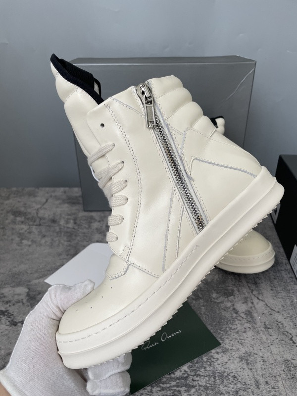 RO Sneakers