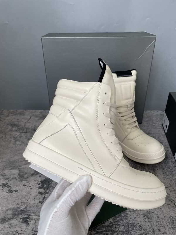 RO Sneakers