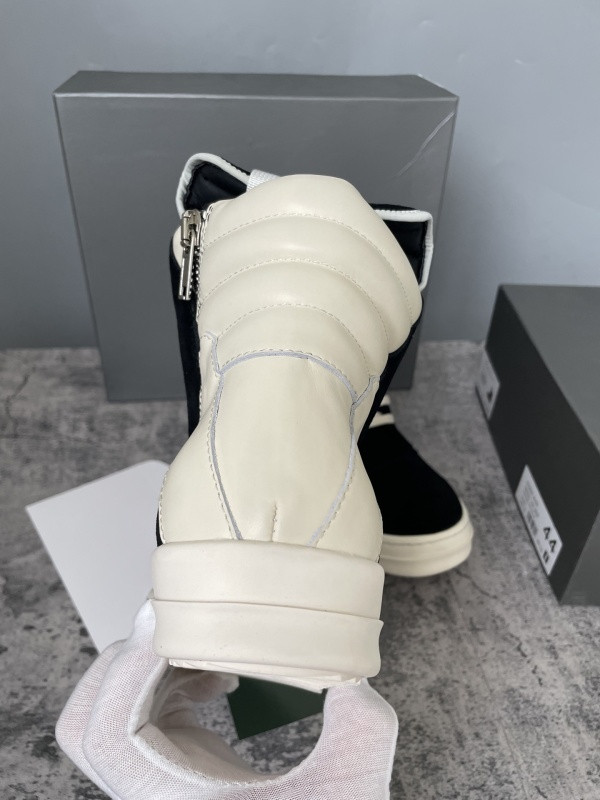 RO Sneakers