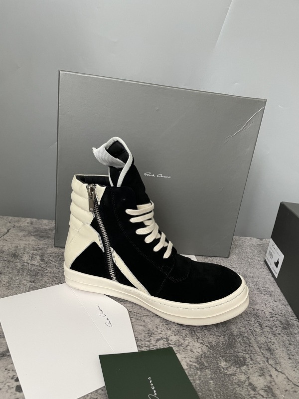 RO Sneakers