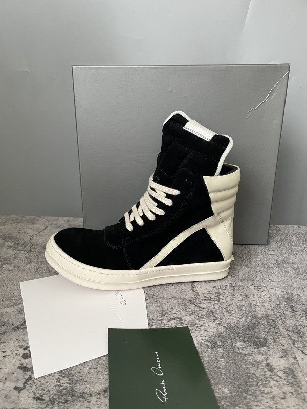 RO Sneakers