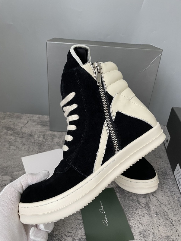 RO Sneakers