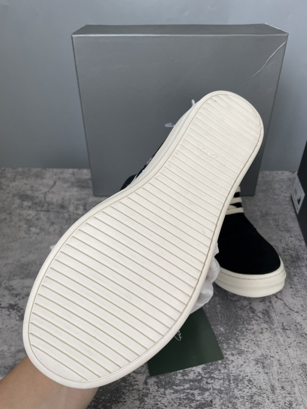 RO Sneakers