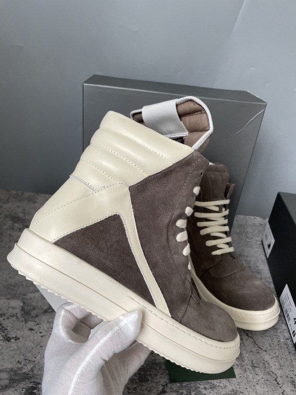 RO Sneakers