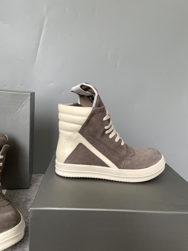 RO Sneakers