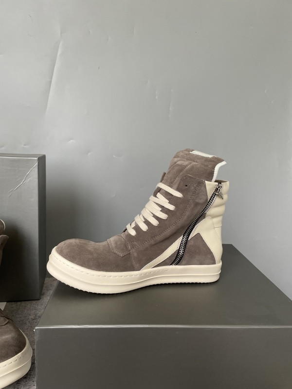 RO Sneakers