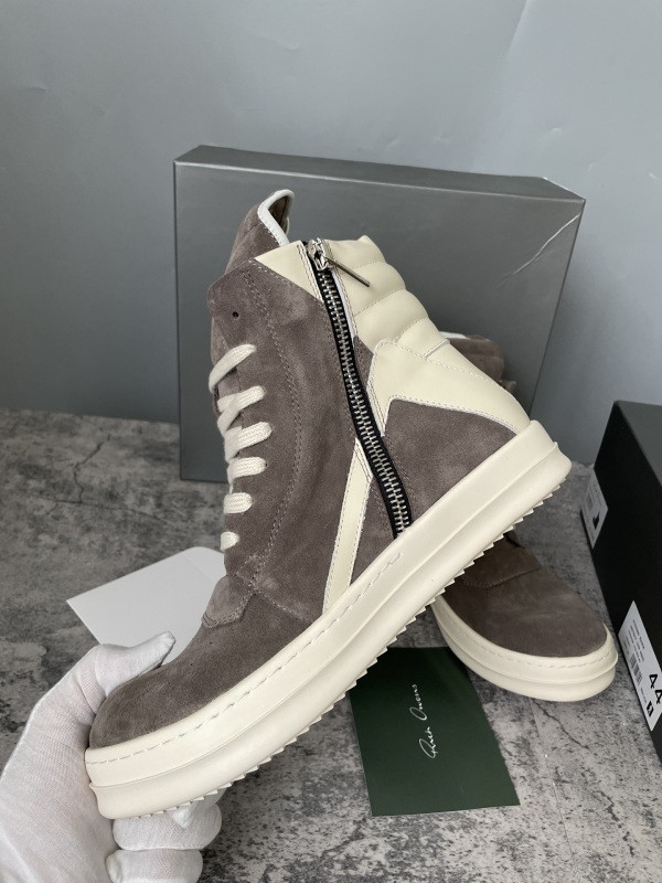 RO Sneakers