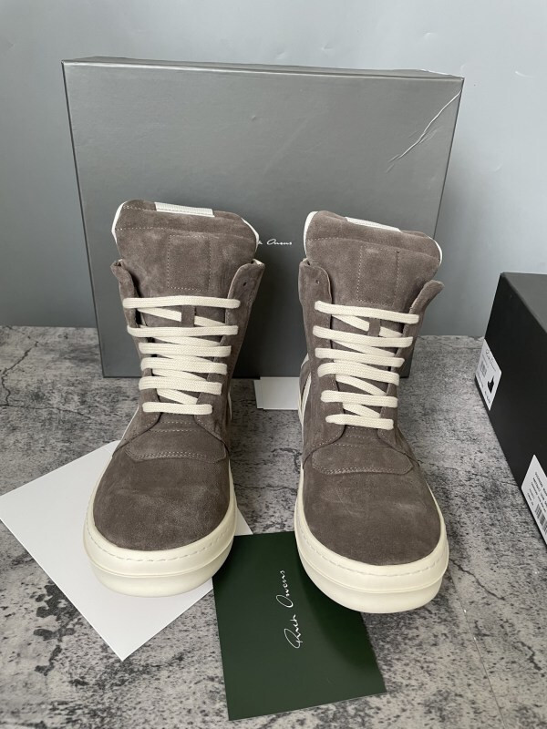 RO Sneakers