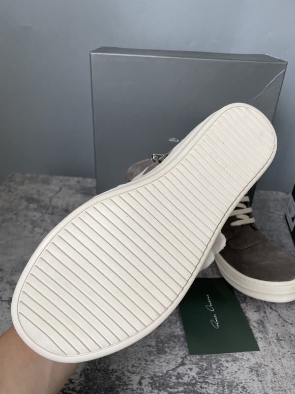 RO Sneakers