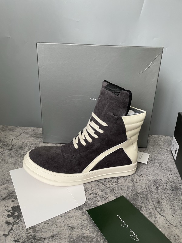 RO Sneakers