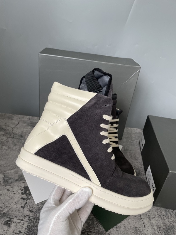 RO Sneakers