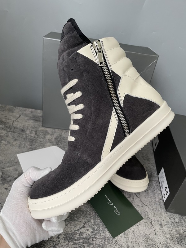 RO Sneakers