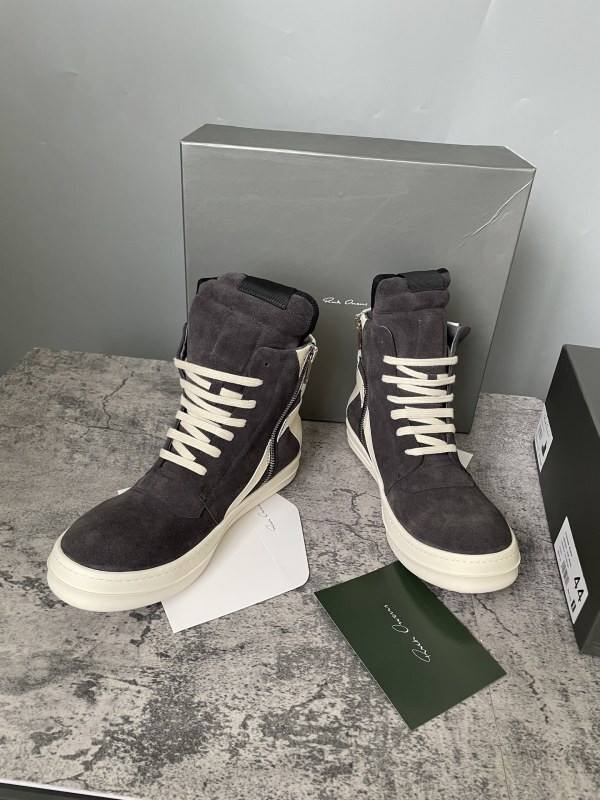 RO Sneakers
