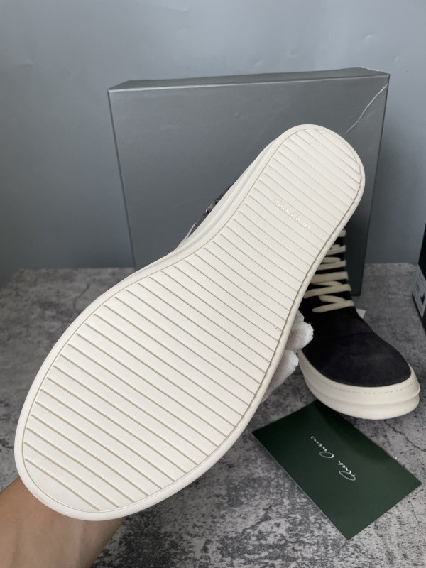 RO Sneakers