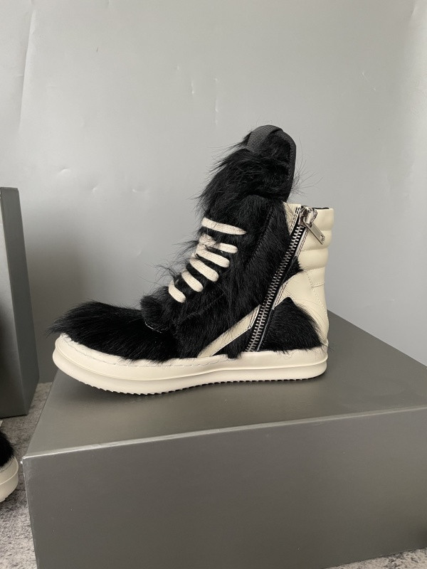 RO Sneakers