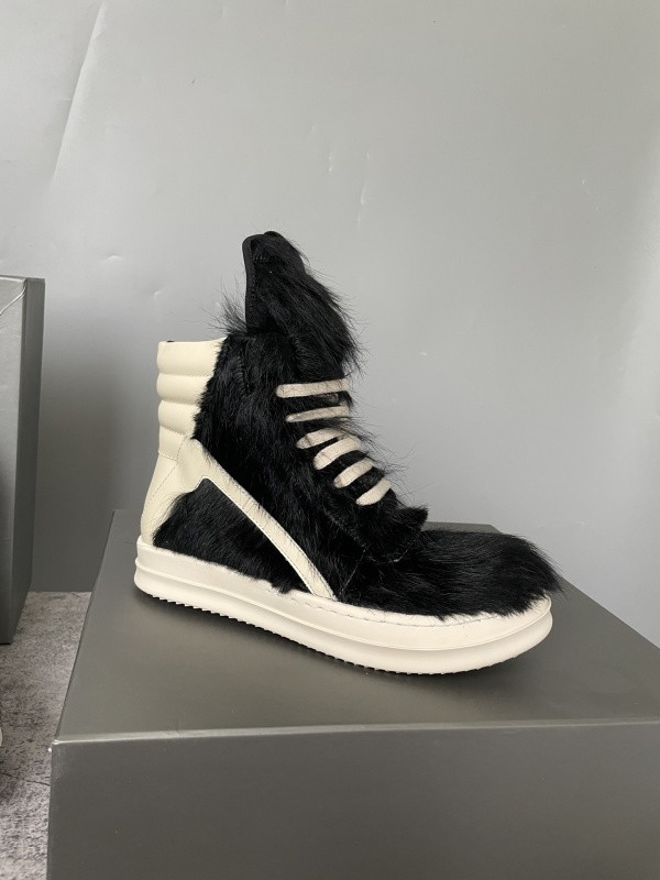 RO Sneakers