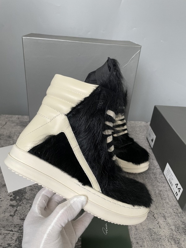 RO Sneakers