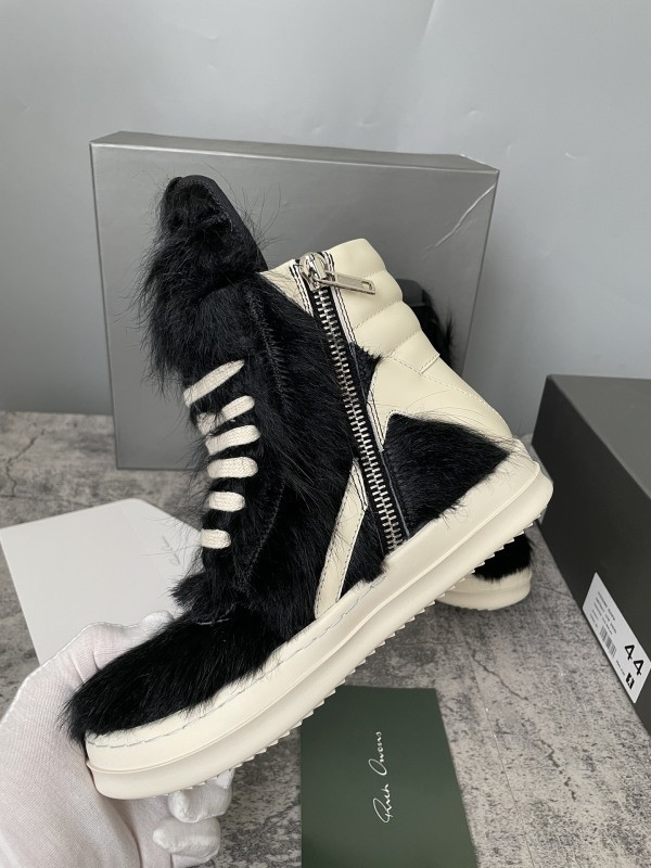 RO Sneakers