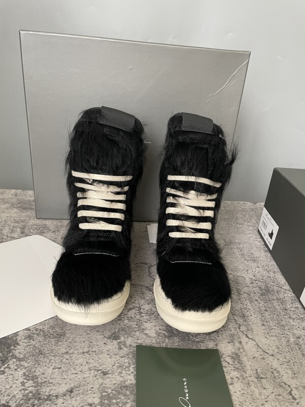 RO Sneakers