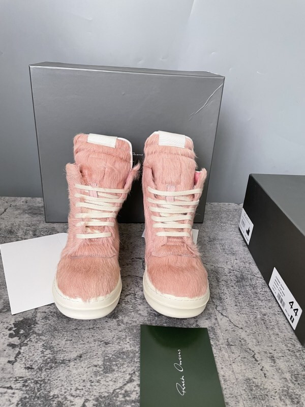 RO Sneakers