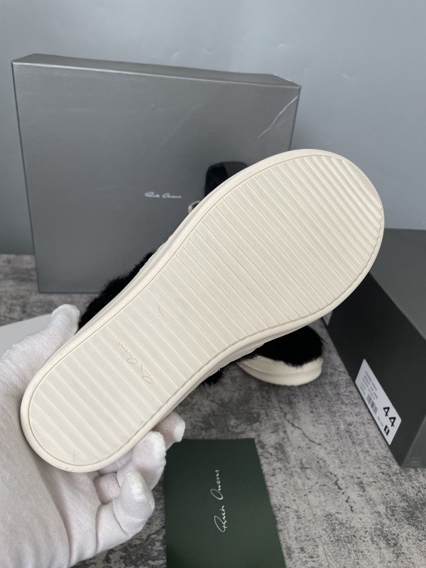 RO Sneakers