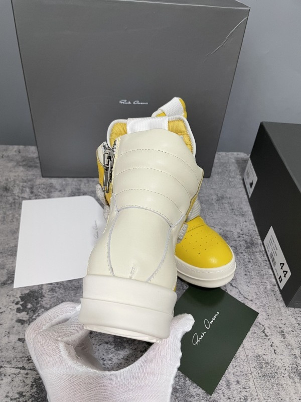 RO Sneakers
