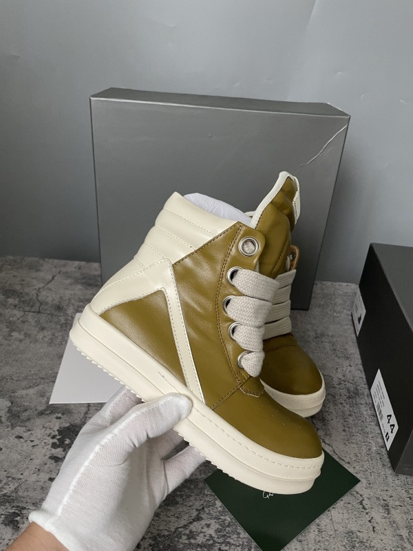 RO Sneakers