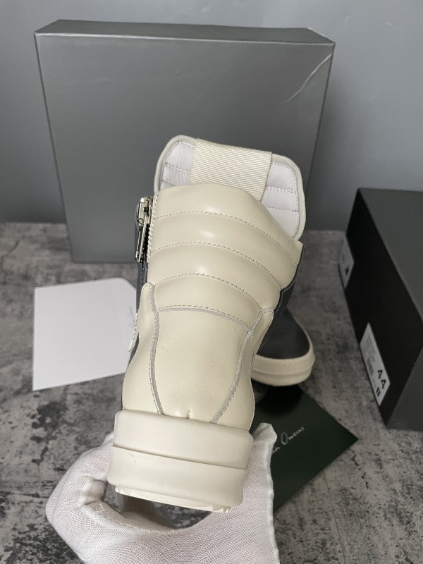 RO Sneakers
