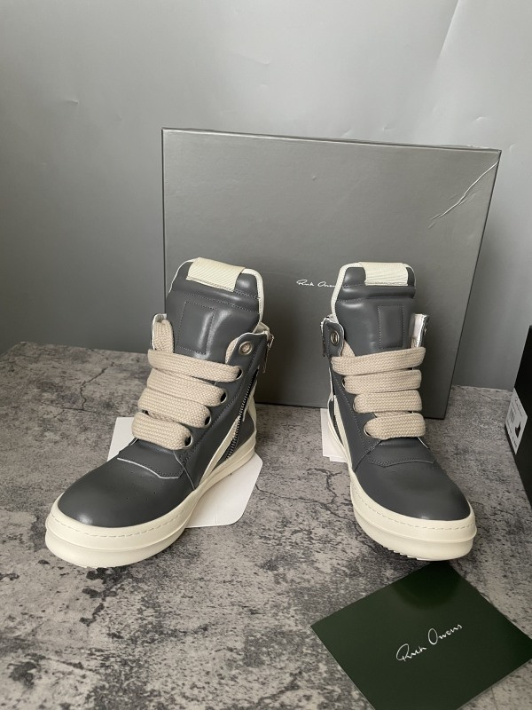 RO Sneakers