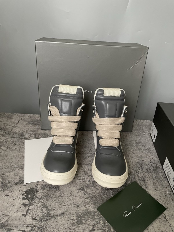 RO Sneakers