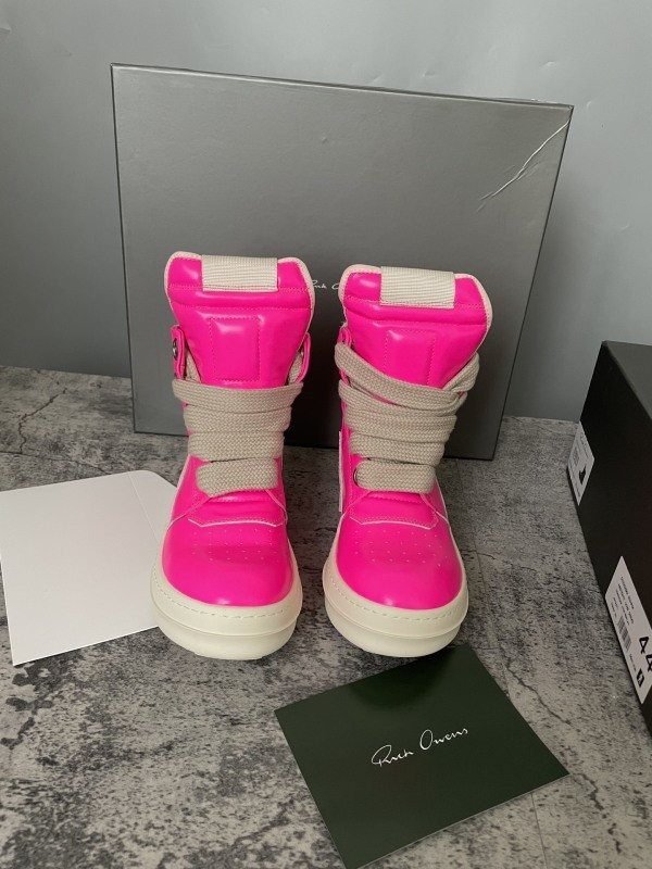 RO Sneakers