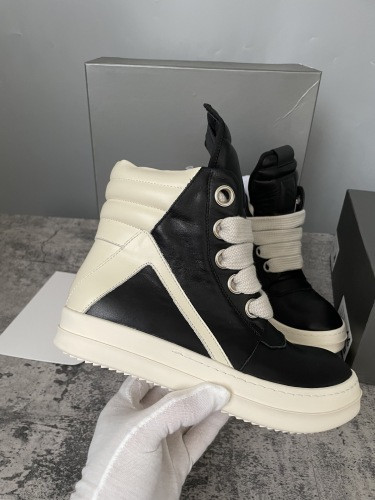 RO Sneakers