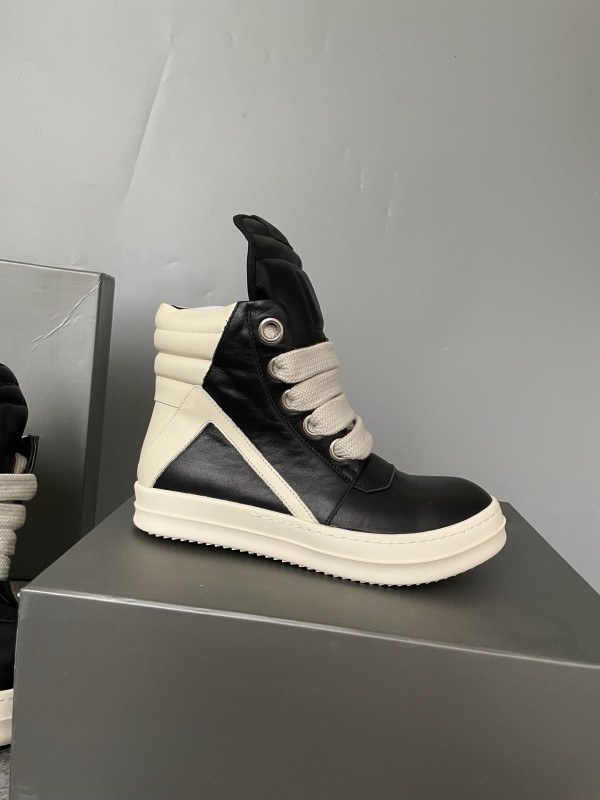 RO Sneakers
