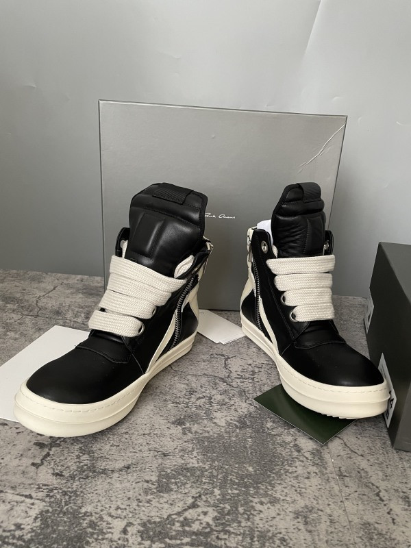 RO Sneakers
