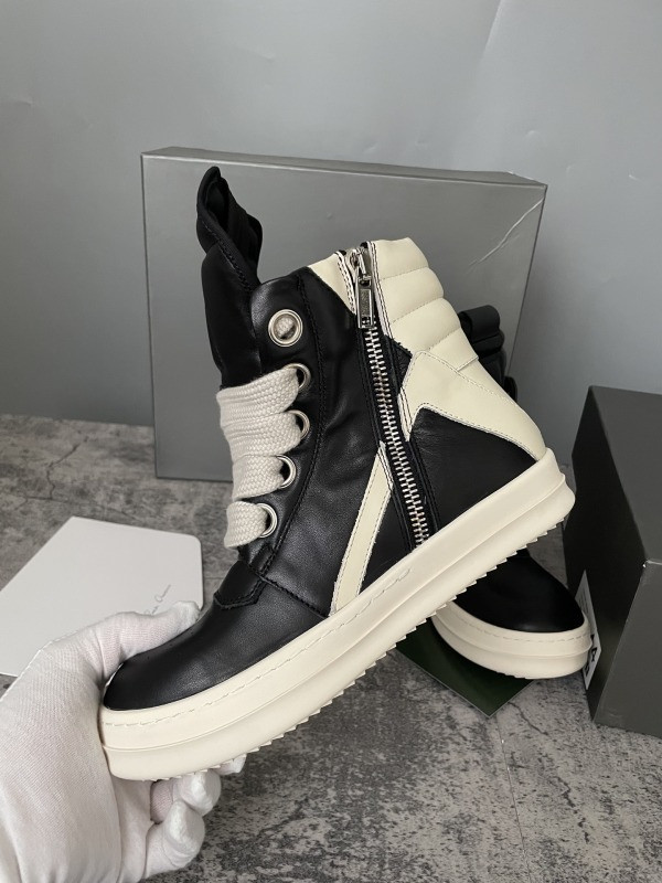 RO Sneakers