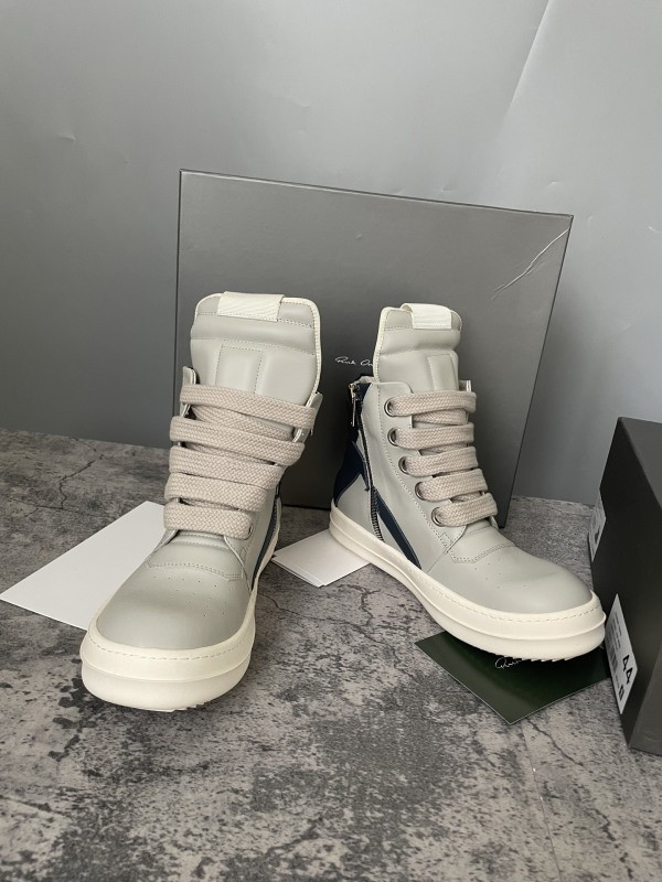 RO Sneakers