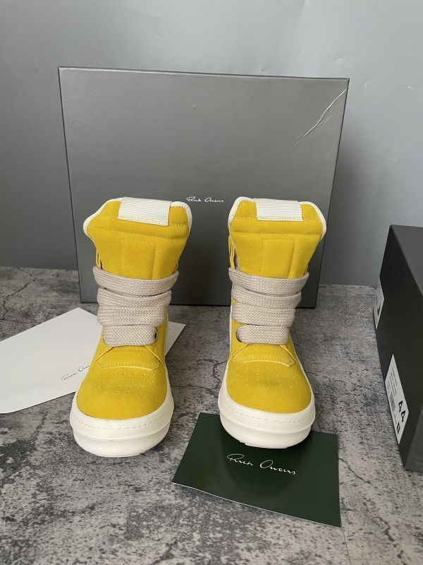 RO Sneakers