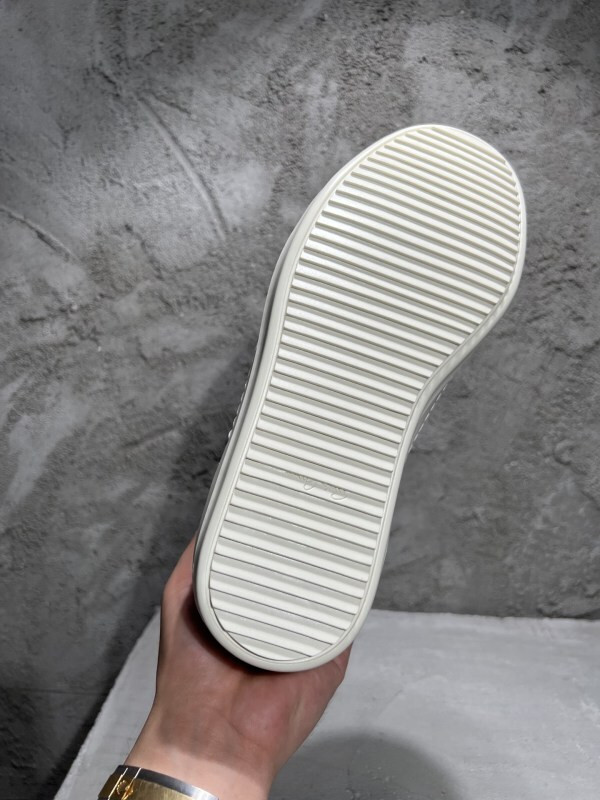 RO Sneakers