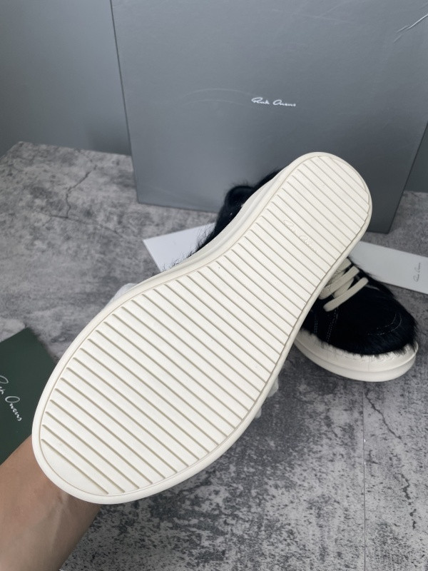 RO Sneakers