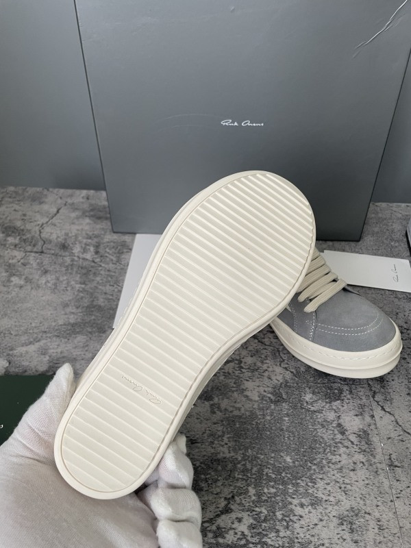 RO Sneakers
