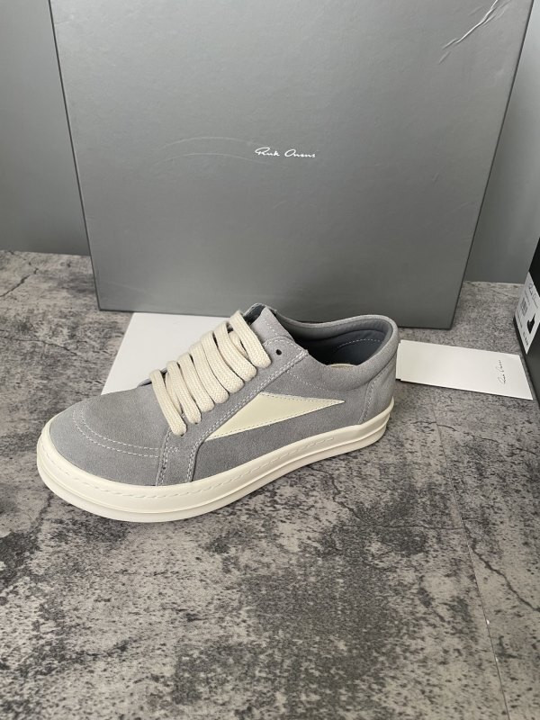 RO Sneakers