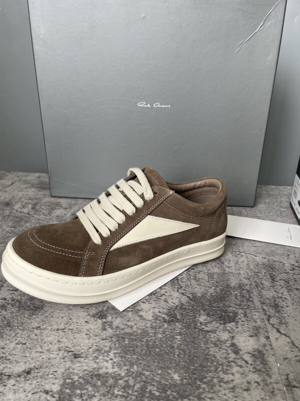 RO Sneakers