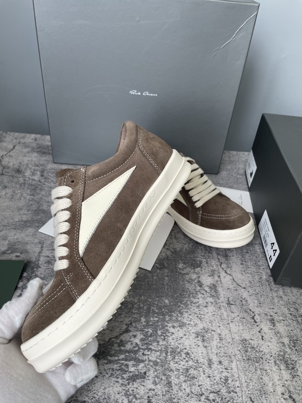 RO Sneakers