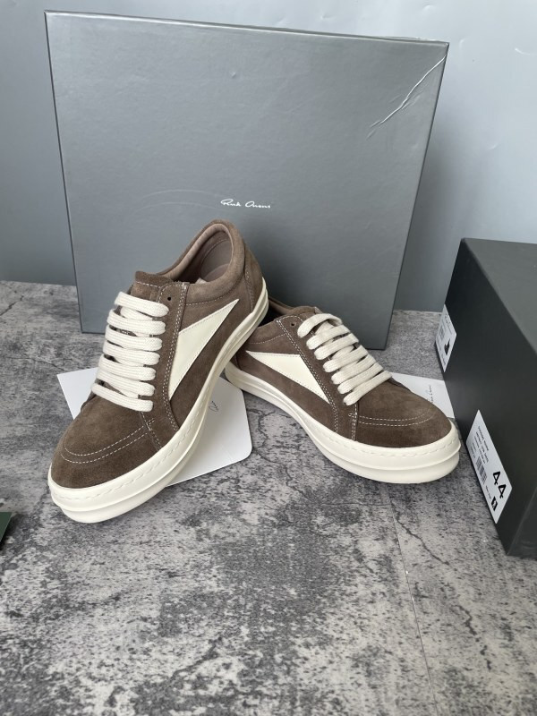 RO Sneakers