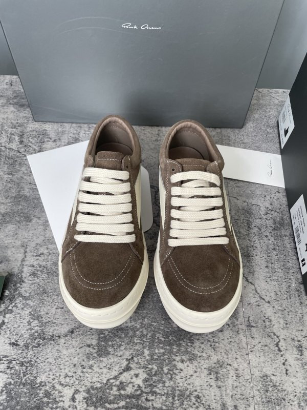 RO Sneakers