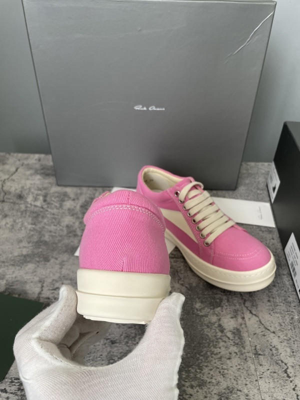 RO Sneakers