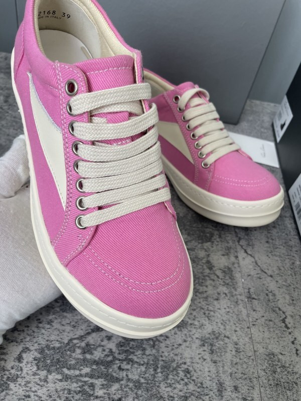 RO Sneakers